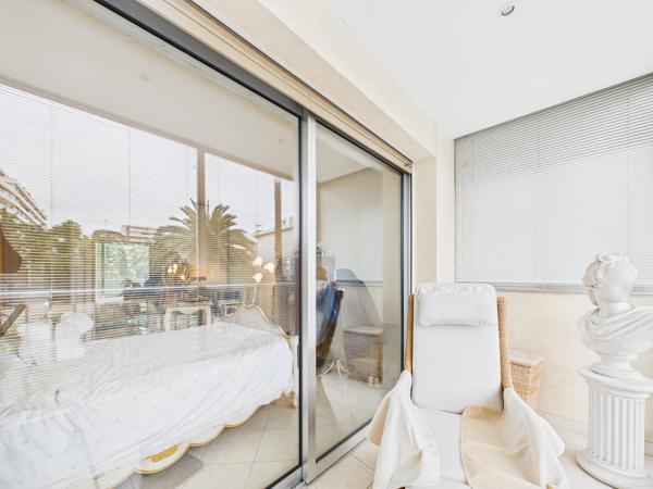 T4 73m²  CANNES – Terrasse aperçu mer – Garage double – 2 caves