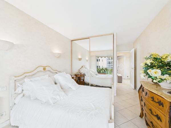 T4 73m²  CANNES – Terrasse aperçu mer – Garage double – 2 caves