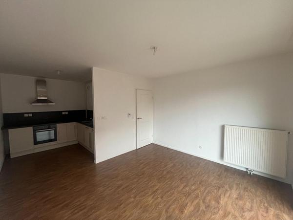 A LOUER : T2 à LILLE • Rue Winston Churchill - EURATECHNOLOGIES • 669 € CC • Réf. 00230-001