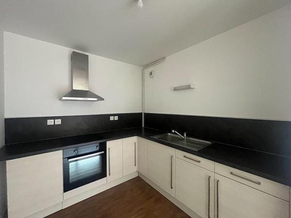 A LOUER : T2 à LILLE • Rue Winston Churchill - EURATECHNOLOGIES • 669 € CC • Réf. 00230-001