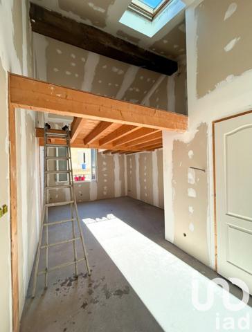 Maison 5 pièces de 175 m² à Bordeaux (33800)