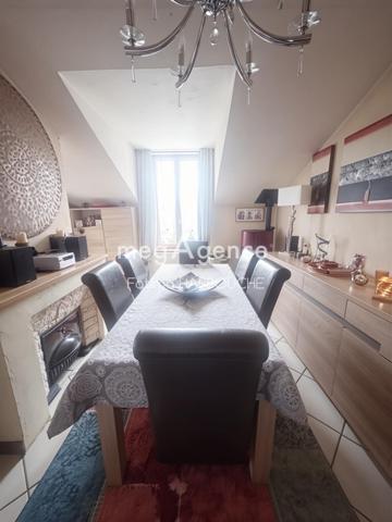 Appartement à LE CHAMBON-FEUGEROLLES, 42500 - 4 pièces 68m²