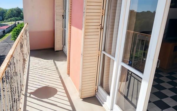 Appartement à vendre    3 pièces • 66,12 m2 Bourg-Saint-Andéol