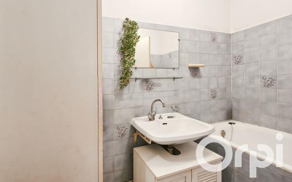 Appartement à vendre    3 pièces • 66,12 m2 Bourg-Saint-Andéol