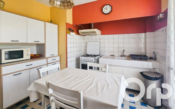 Appartement à vendre    3 pièces • 66,12 m2 Bourg-Saint-Andéol