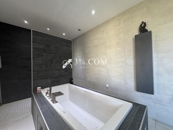 Maison 7 pièce(s) 5 chambre(s) 291 m²