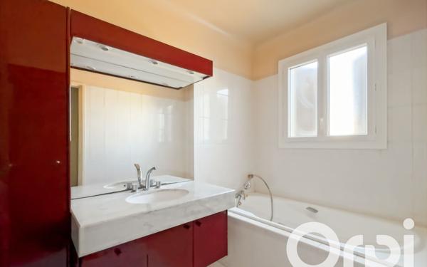Maison à vendre    4 pièces •  Bourg-Saint-Andéol