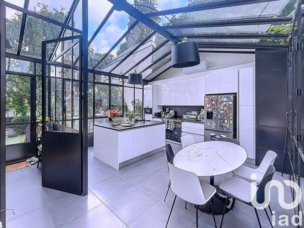 Maison 10 pièces de 292 m² à Garches (92380)