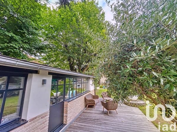 Maison 10 pièces de 292 m² à Garches (92380)