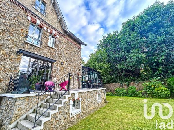 Maison 10 pièces de 292 m² à Garches (92380)