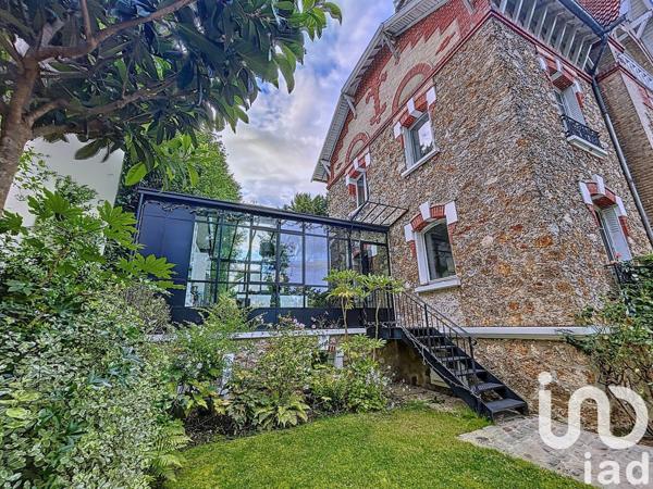 Maison 10 pièces de 292 m² à Garches (92380)