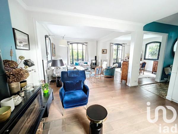 Maison 10 pièces de 292 m² à Garches (92380)