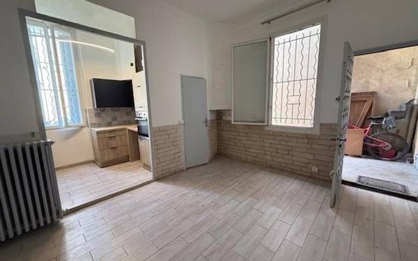 Appartement à vendre    3 pièces •  Marseille 4