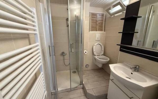 Appartement à vendre    3 pièces •  Marseille 4