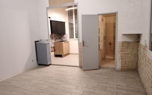 Appartement à vendre    3 pièces •  Marseille 4
