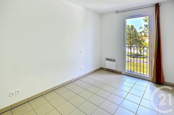 Appartement F3 à vendre  3 pièces - 80 m 2   MERIGNAC  - 33