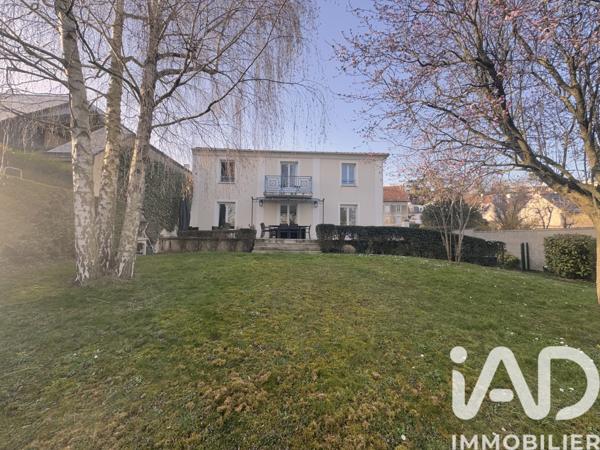 Maison à vendre 8 pièces 214 m² Chatou