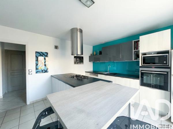 Maison à vendre 8 pièces 214 m² Chatou