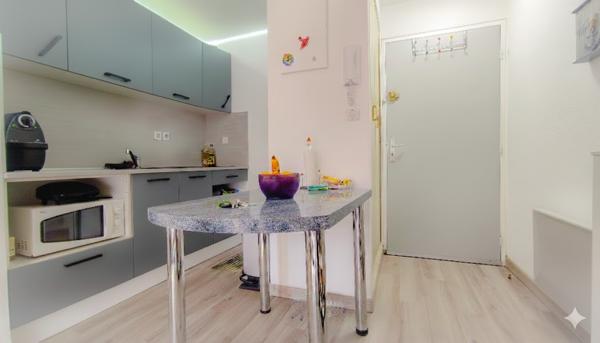 COUP DE COEUR Appartement Le Lavandou 2 pièces35 m2 avec parking privé Centre Lavandou