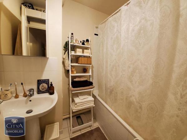 Appartement à louer 3 pièces 76.64m² Rouen (76000)