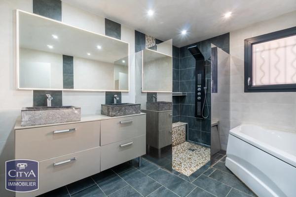 Maison à vendre 4 pièces 128.82m² Pont-de-Chéruy (38230)