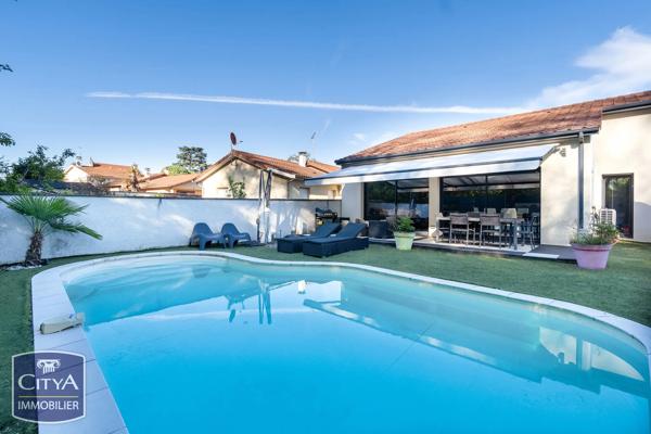 Maison à vendre 4 pièces 128.82m² Pont-de-Chéruy (38230)