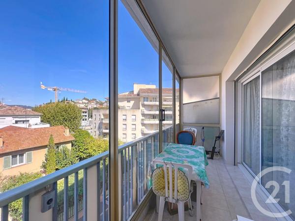 Appartement T3 à vendre  3 pièces - 64,91 m2 ST RAPHAEL - 83