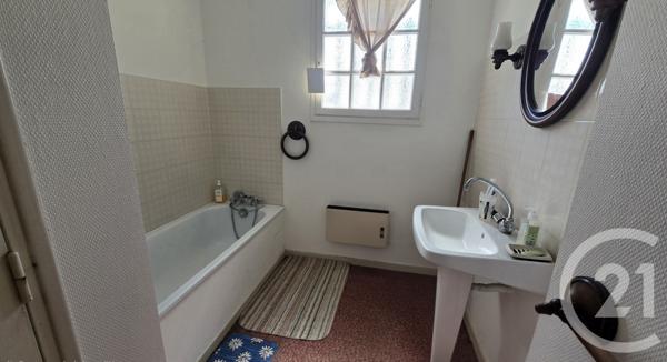 Maison à vendre  8 pièces - 155 m 2   PAU  - 64