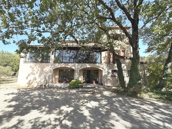 Vente Maison 12 pièces 289 m2 à Trans-en-Provence