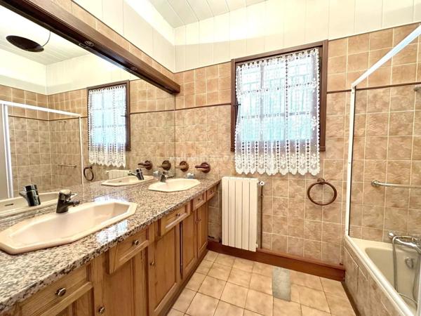 Vente Maison 12 pièces 289 m2 à Trans-en-Provence