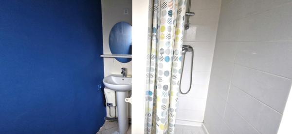 Maison de charme spacieuse et idéalement située !