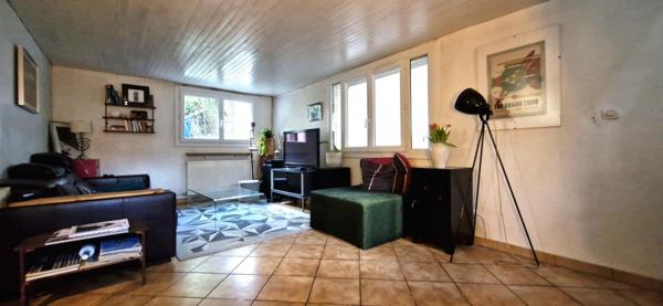 Maison de charme spacieuse et idéalement située !