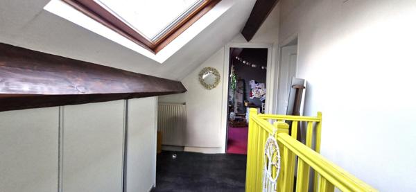 Maison de charme spacieuse et idéalement située !