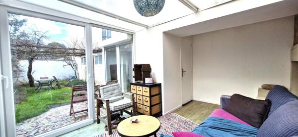 Maison de charme spacieuse et idéalement située !