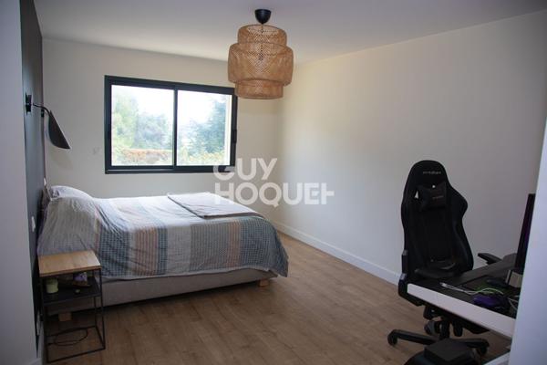 Maison de caractère avec piscine Aubenas 157 m2