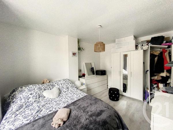 Appartement F2 à vendre  2 pièces - 32,77 m2 MONTEREAU FAULT YONNE - 77