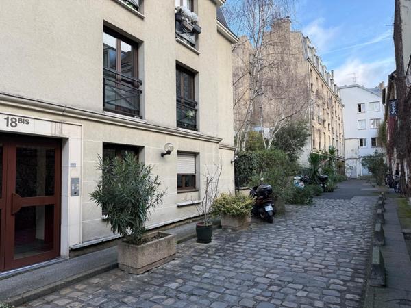 Paris 11e (75011°) Studio rue Popincourt 75011 parfait état