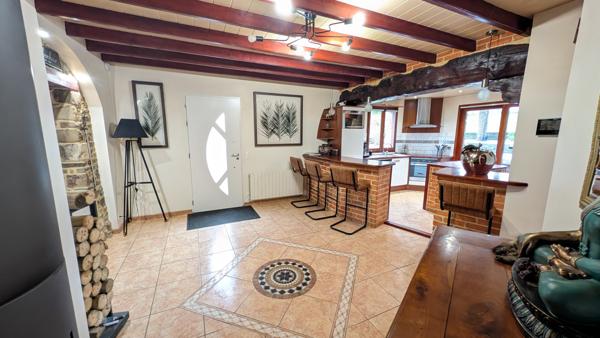 Janzé (35150) Coup de cœur — Maison de caractère avec atelier et double garage — Idéal artisan