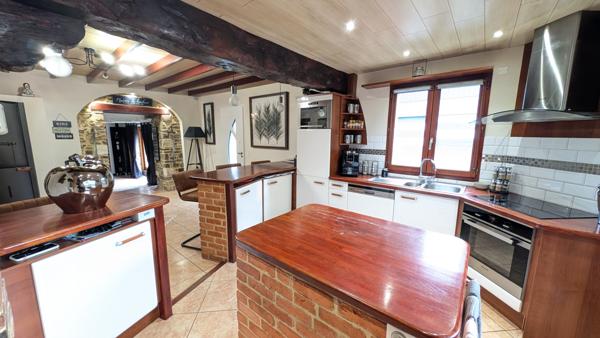 Janzé (35150) Coup de cœur — Maison de caractère avec atelier et double garage — Idéal artisan