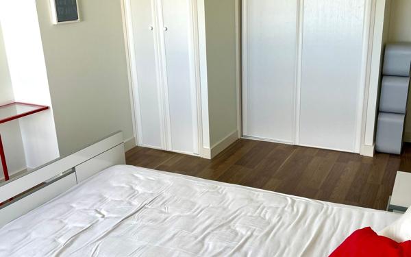 Appartement à louer    3 pièces • 79,85 m2 Royan