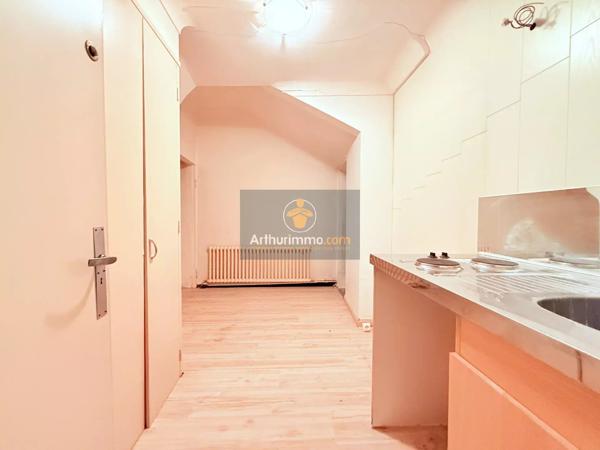 Vente                                                      Appartement
                        
                     3 pièces                      80 m2                     à Apt