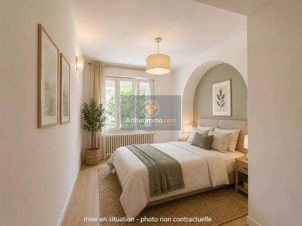 Vente                                                      Appartement
                        
                     3 pièces                      80 m2                     à Apt