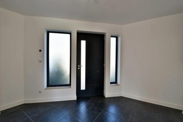 EXCLUSIVITE - Appartement T4 rez de jardin - Garage et parkings