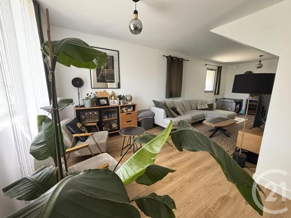 Maison à vendre  5 pièces - 175 m 2   FORCALQUIER  - 04