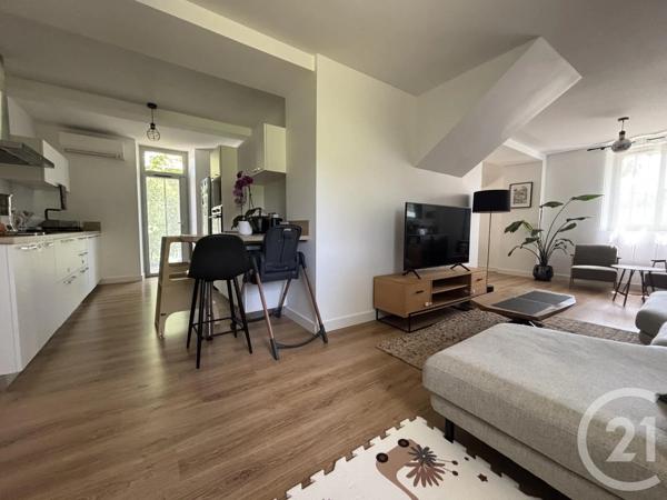 Maison à vendre  5 pièces - 175 m 2   FORCALQUIER  - 04