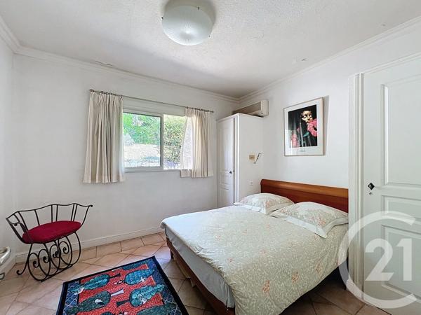 Maison à vendre  6 pièces - 192 m 2   MOUGINS  - 06