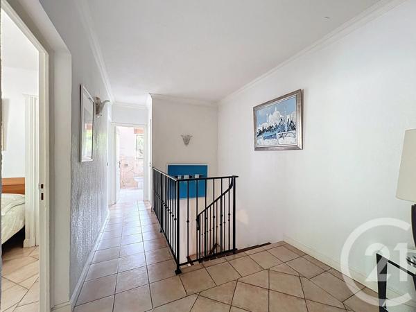 Maison à vendre  6 pièces - 192 m 2   MOUGINS  - 06