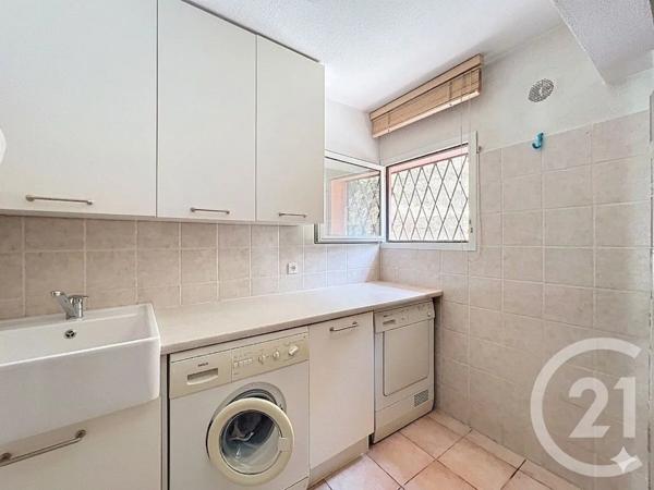 Maison à vendre  6 pièces - 192 m 2   MOUGINS  - 06