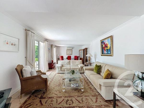 Maison à vendre  6 pièces - 192 m 2   MOUGINS  - 06