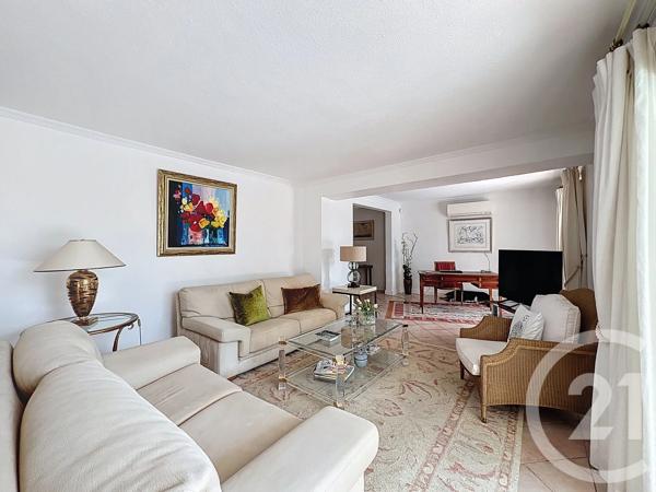 Maison à vendre  6 pièces - 192 m 2   MOUGINS  - 06
